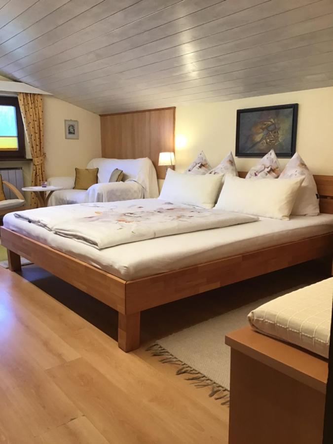 Sunflower - Two-Bedroom Apartment