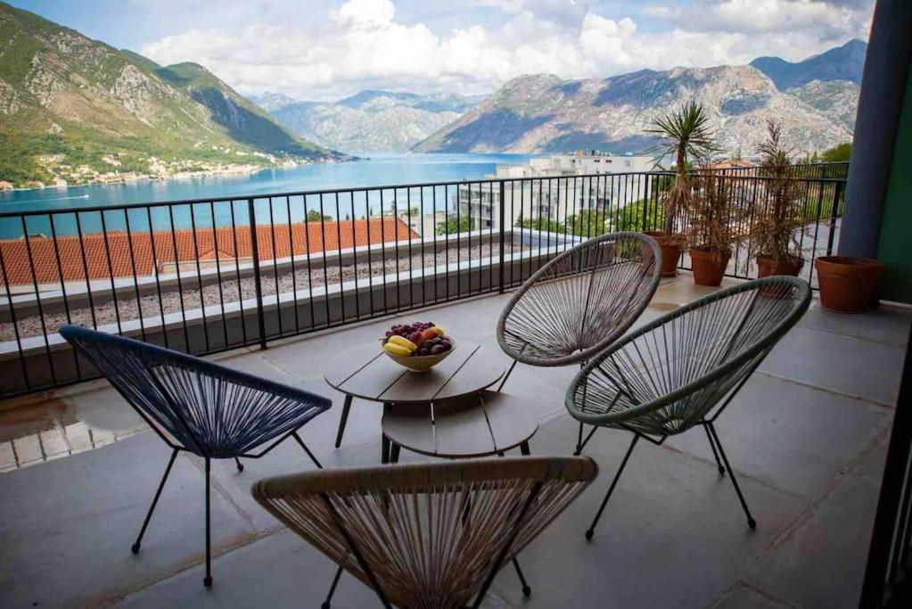 B&B Cattaro - Design flat with impressive Boka bay view - Bed and Breakfast Cattaro