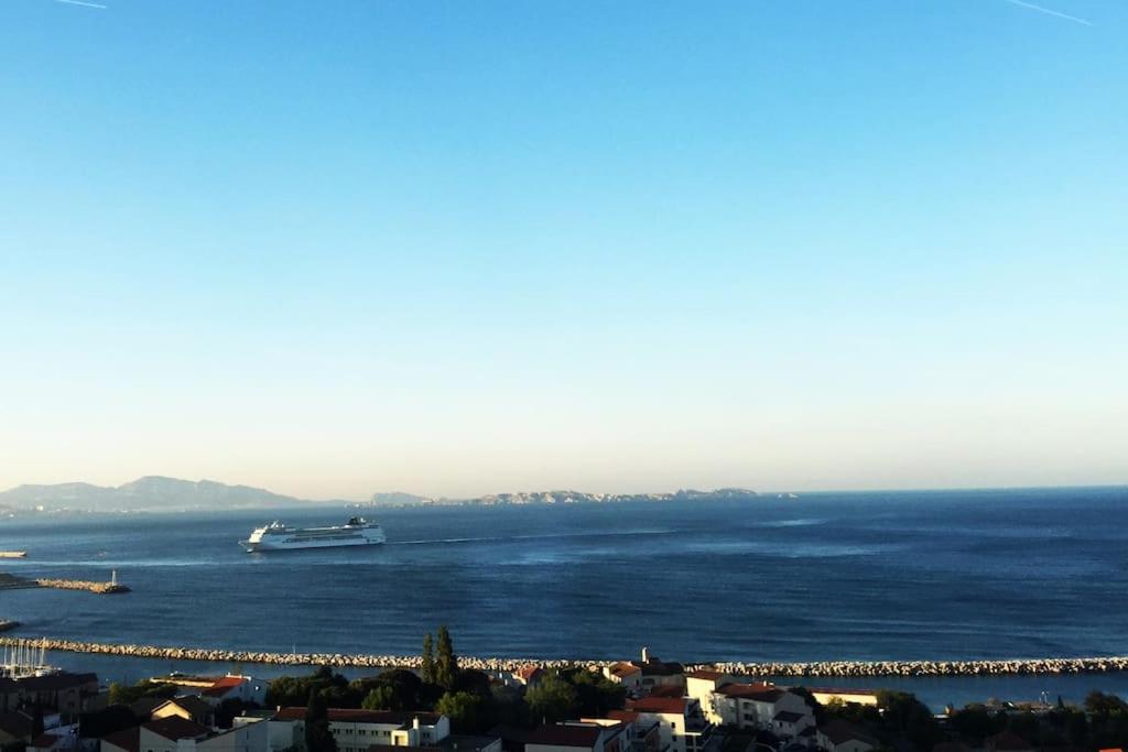 Superbe terrasse avec vue panoramique sur la mer - Ferienwohnung