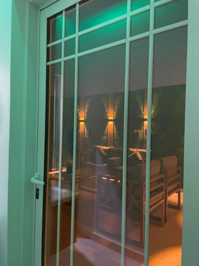 شقة فندقية علوية داخل فيلا سكنية حي الرمال دخول ذاتي - Ferienwohnung Riad