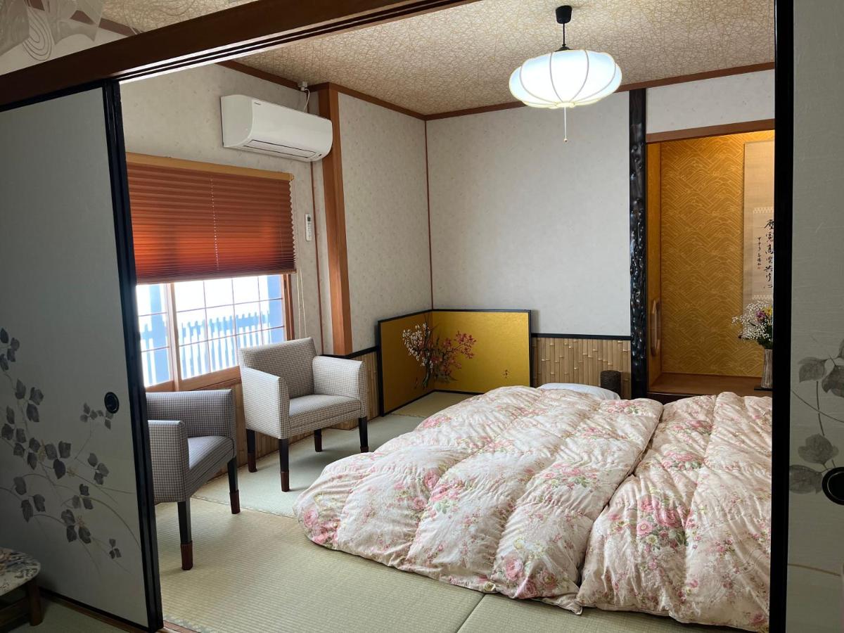 Twin Room with Bathroom