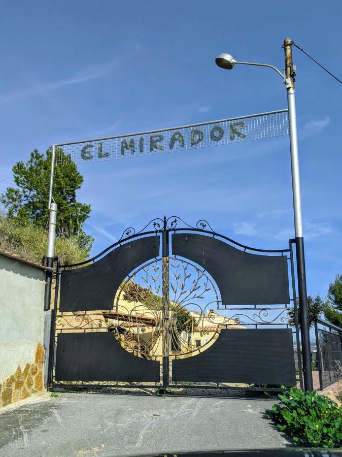 Casas Cuevas El Mirador con piscina y barbacoa - B&B