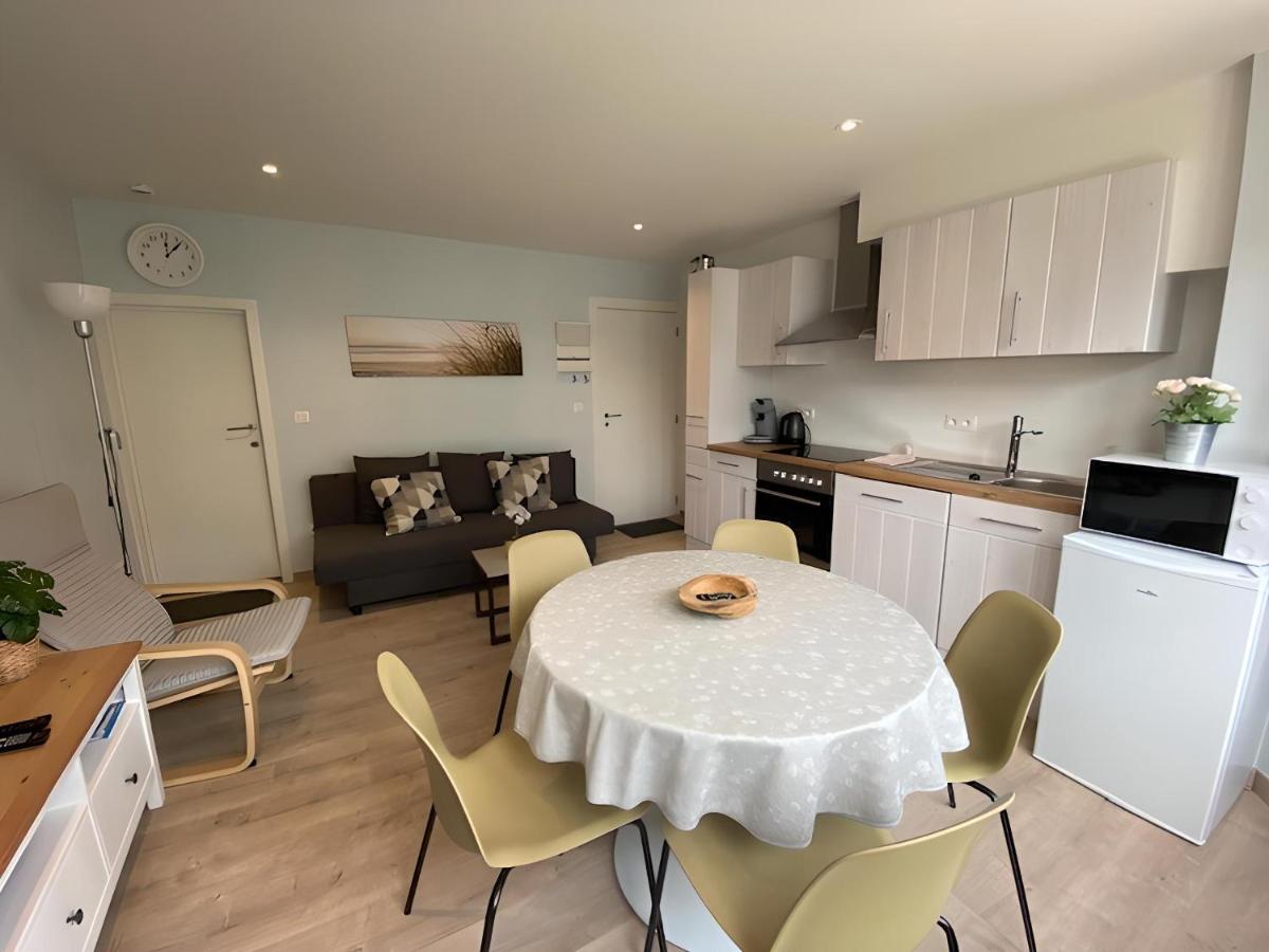1 slaapkamer logie met extra zetelbed in leefruimte - Chambres d’hôtes