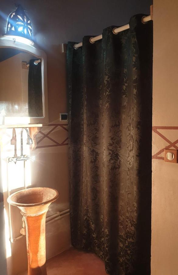 Camera Matrimoniale con Vista Montagna