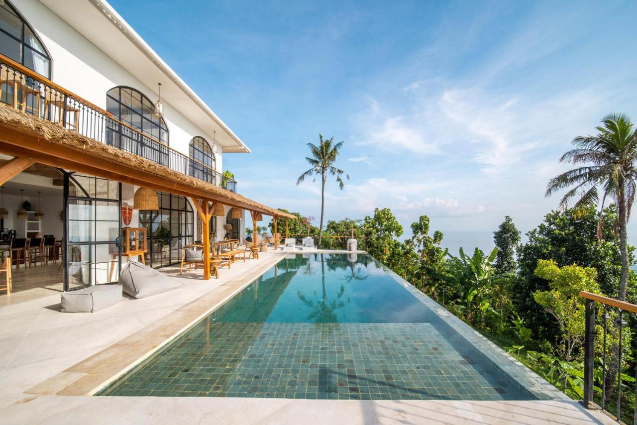 Villa Moonlight Lovina - B&B
