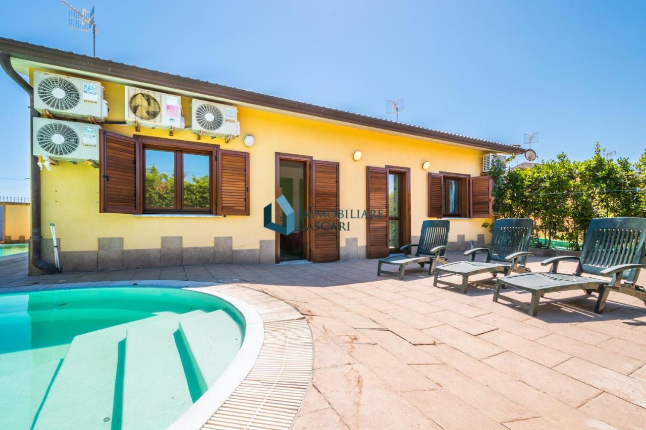 Villa Nettuno con piscina privata - B&B Campofelice di Roccella