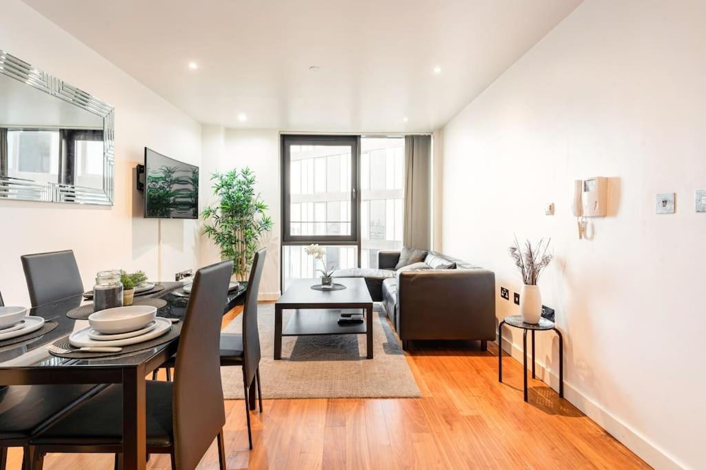 Lovely Sheffield City Centre 2 Bedroom Apartment - Ferienwohnung Sheffield