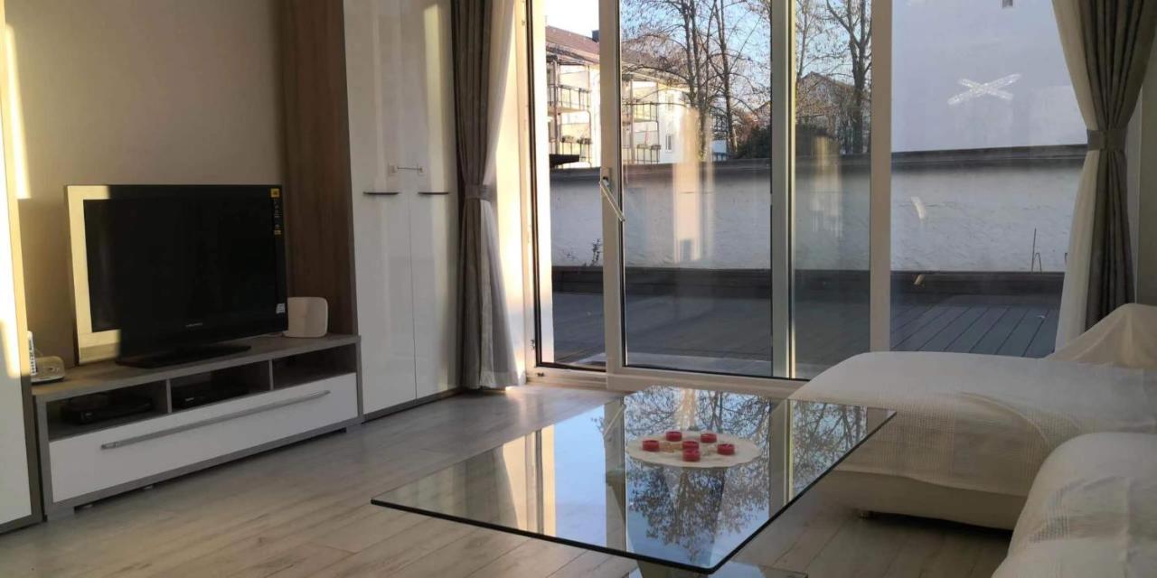 Traumhafte Ferienwohnung mit drei Schlafzimmer - B&B Biebrich