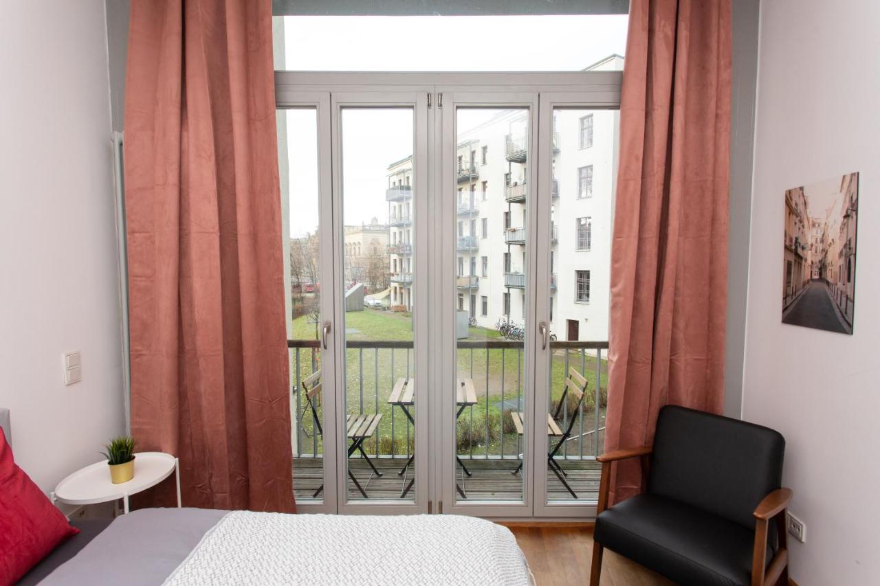 FullHouse - Leipzig - M14 Apartments - Balcony - SmartTV - Bed and Breakfast