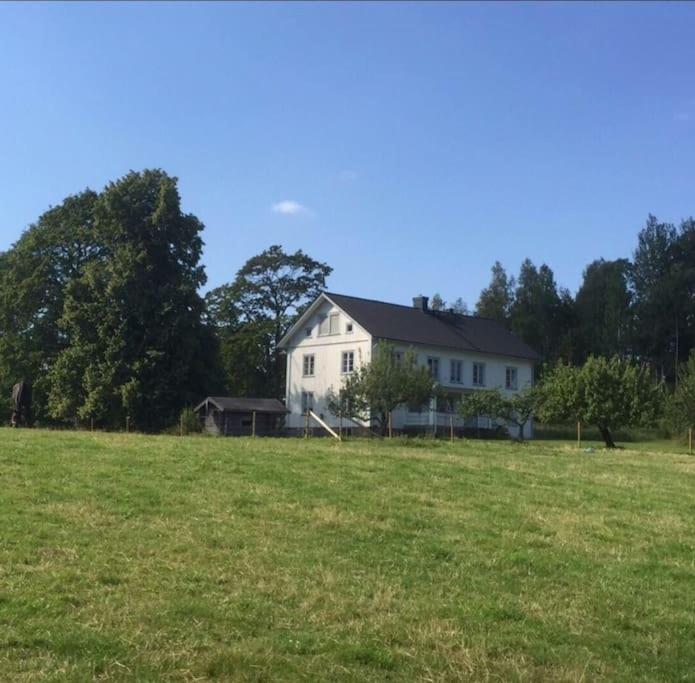 Wonderful big house - near lake Fryken in Värmland - B&B Kil