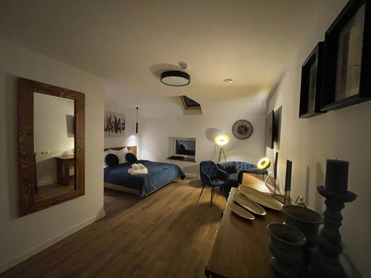 Deluxe Double Studio