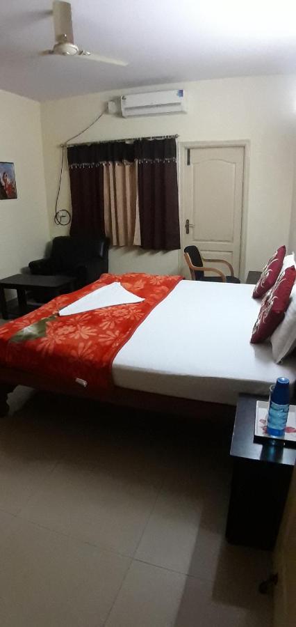 B&B Bangalore - Brookside Service Apartment - Bed and Breakfast Bangalore
