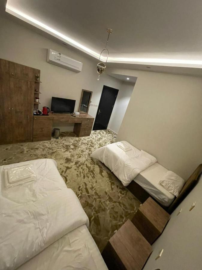 Camera Matrimoniale/Doppia con Letti Singoli con Bagno