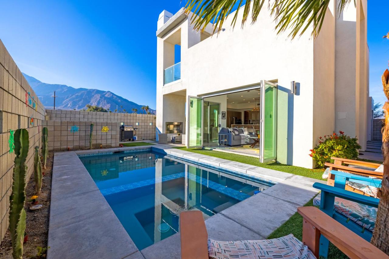 B&B Palm Springs - Breathtaking Luxury Villa Architectural Jewel - Bed and Breakfast Palm Springs