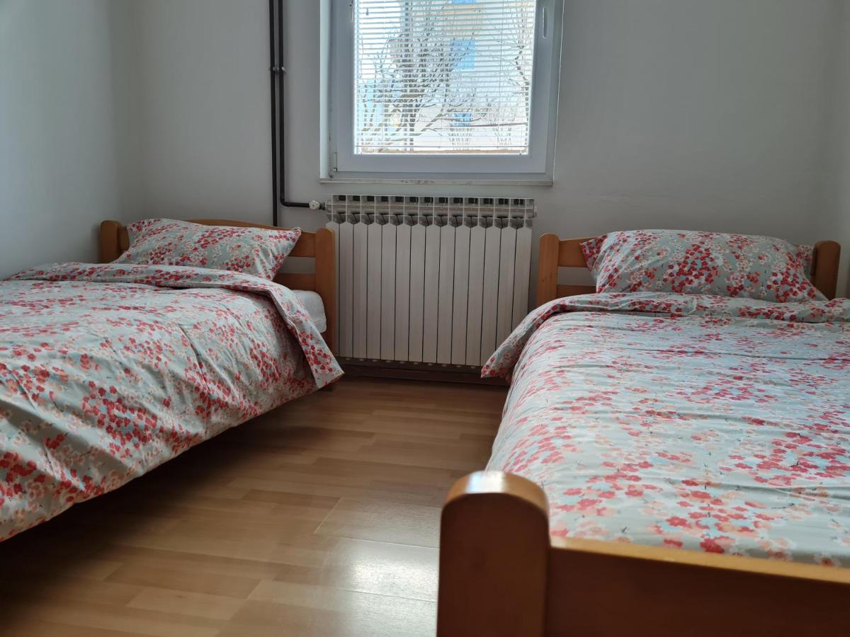 Stan na dan, IVANA, ljupki apartman sa parkingom - B&B Podkoran