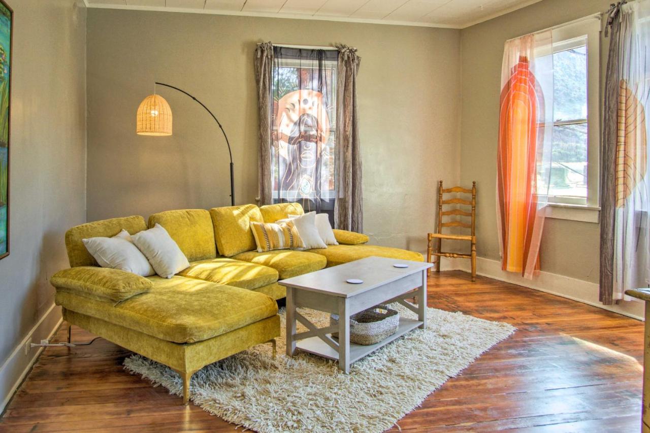 B&B Bisbee - Bright Bisbee Cottage with Air Conditioning! - Bed and Breakfast Bisbee