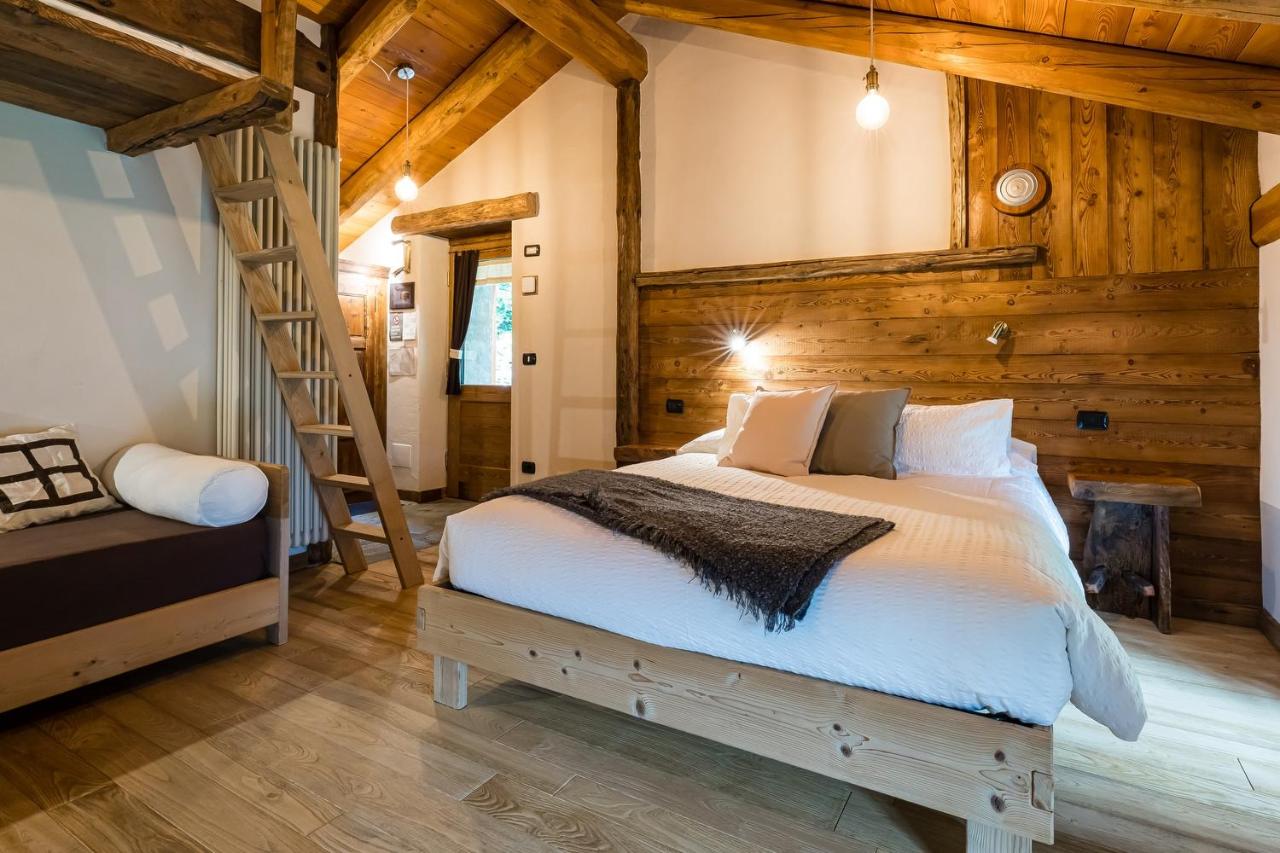 Camera Familiare con Vista Montagna