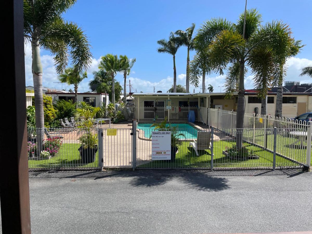 Premier Caravan Park - B&B Mackay
