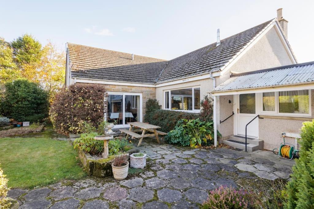 B&B Kingston - Bungalow in Spey Bay, Moray (Disabled Accessible) - Bed and Breakfast Kingston