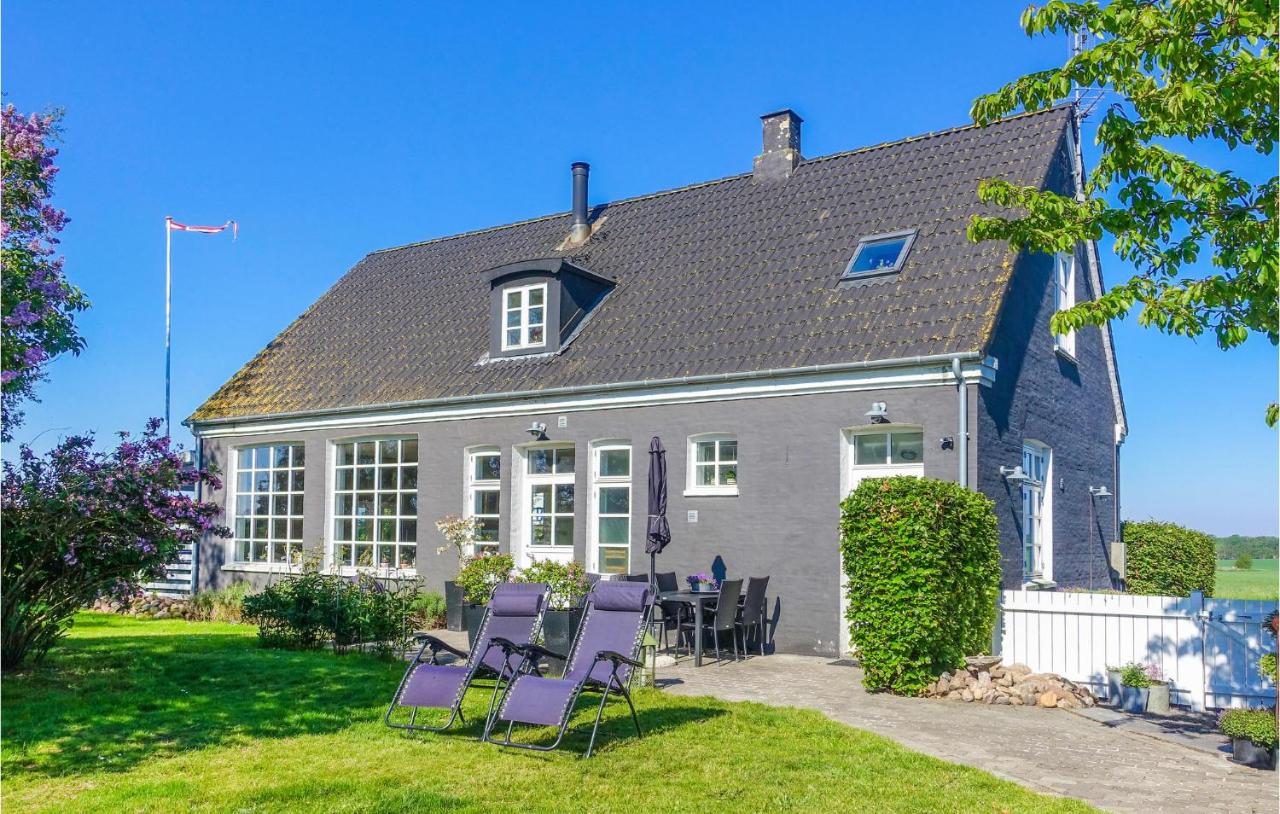 B&B Rønne - Awesome Apartment In Rnne With 1 Bedrooms And Wifi - Bed and Breakfast Rønne