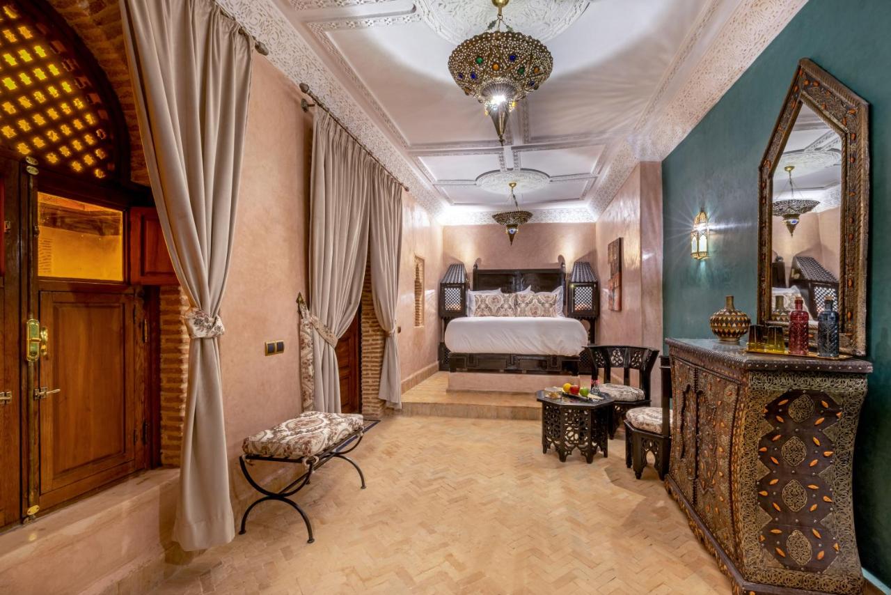 Deluxe Queen Suite