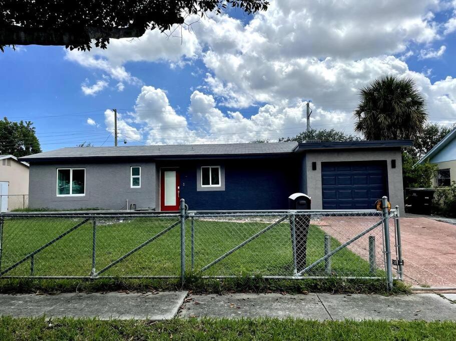 Home in West Palm Beach, FL -Ware - B&B West Palm Beach