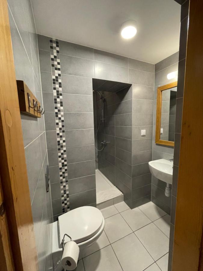 Driepersoonskamer met Eigen Badkamer