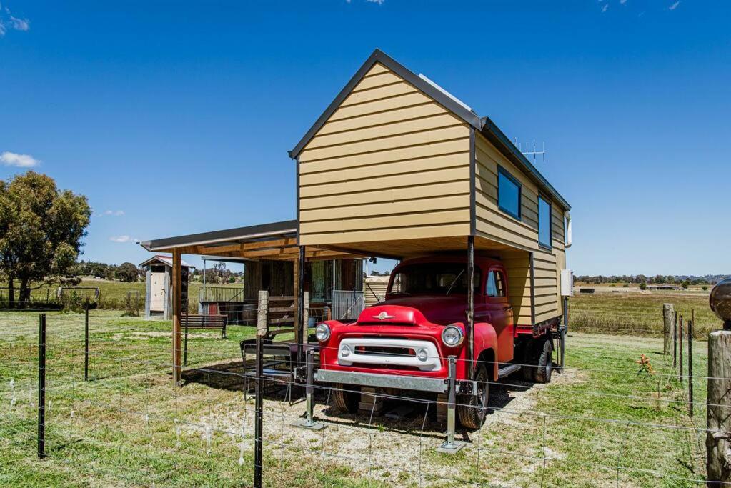 Tiny Truck at Ithaca - Mudgee's Most Unique Stay - B&B