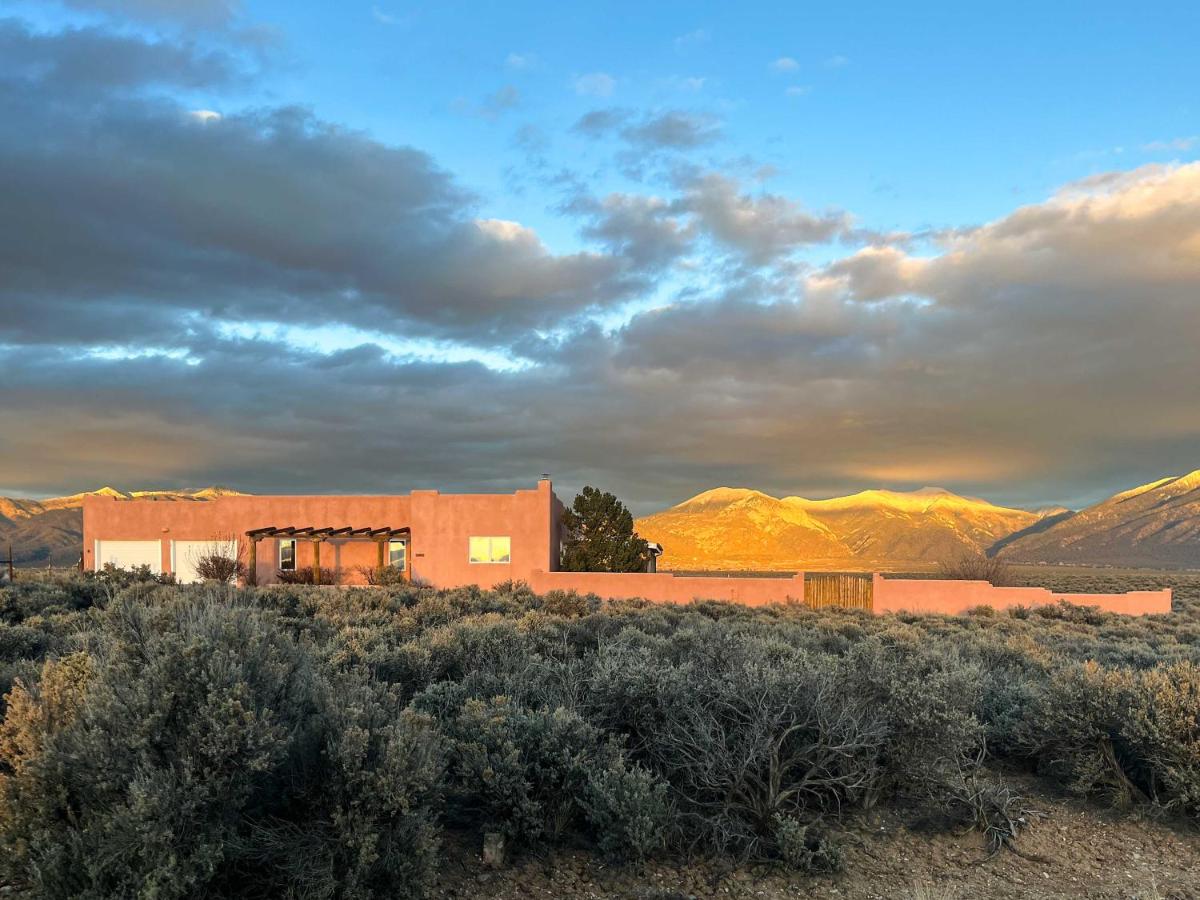 Southwest Home with 360-Degree Mtn View, Ski Nearby! - B&B