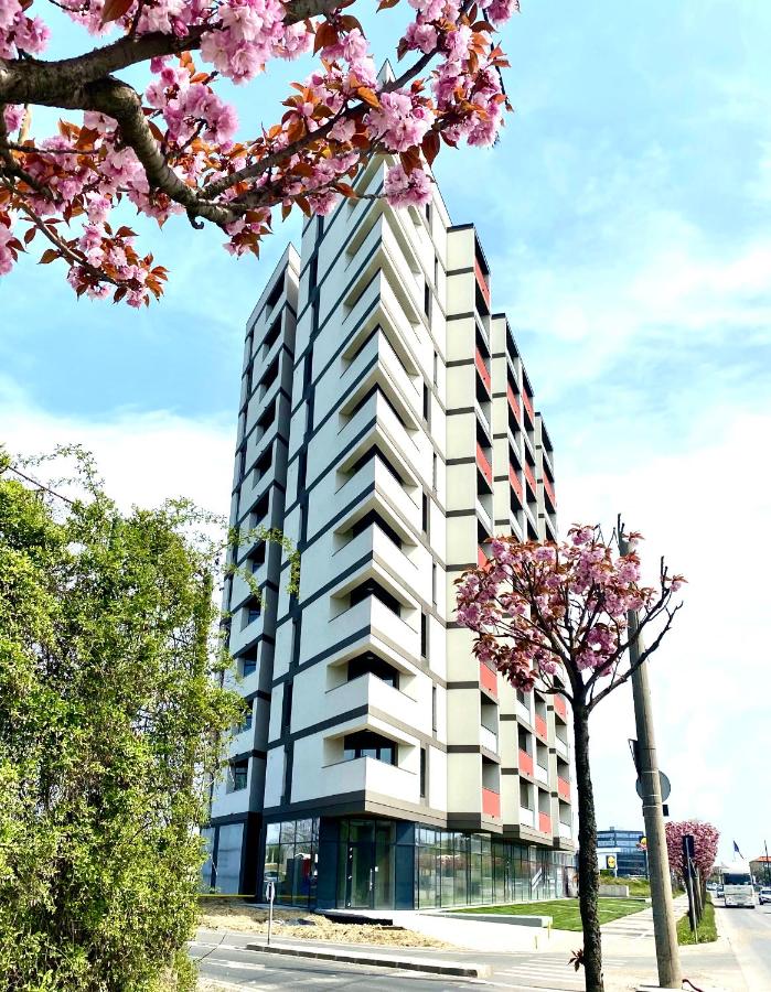 Golden Penthouse Rebreanu Residence - Ferienwohnung
