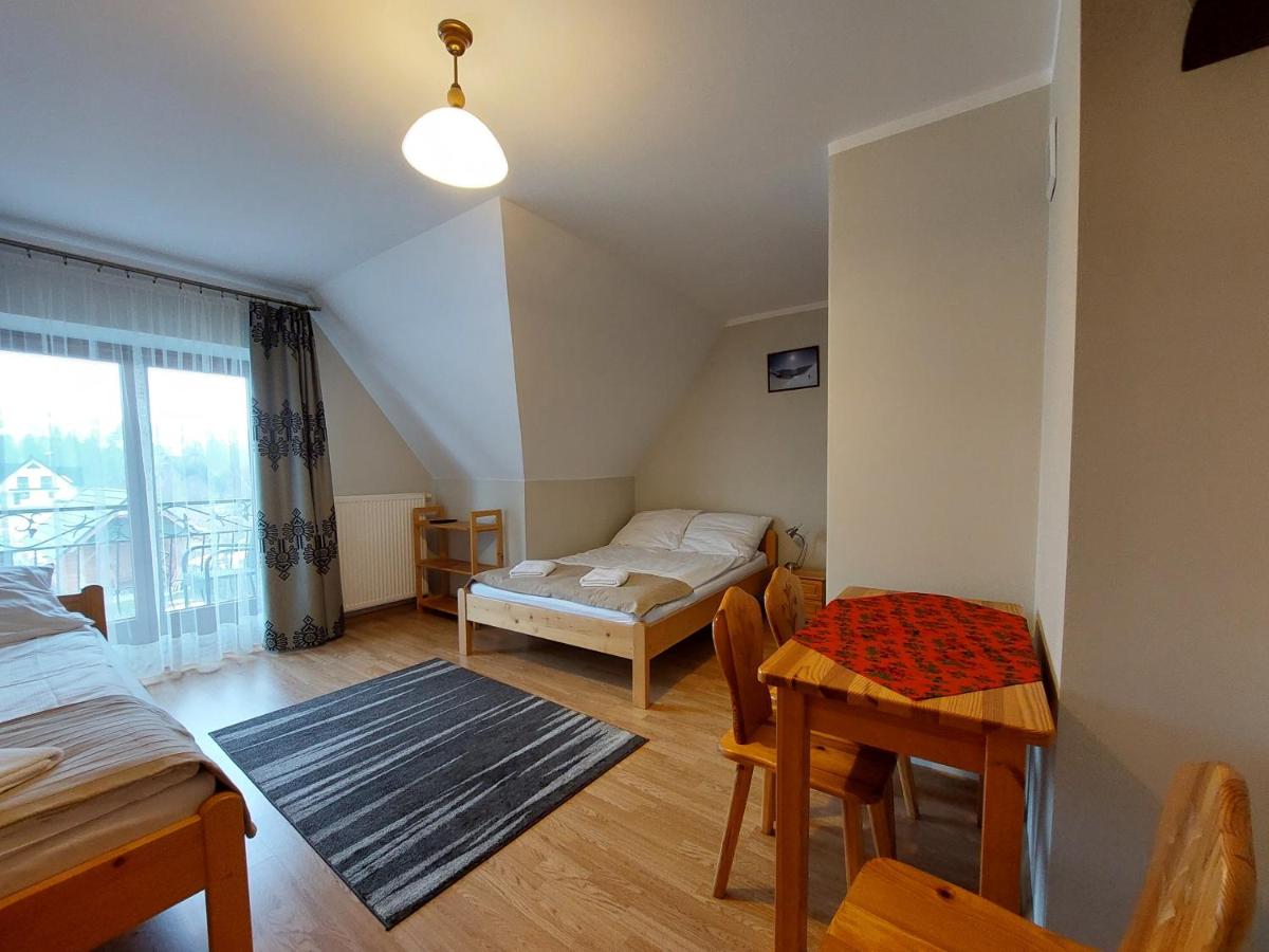 Camera Tripla Standard