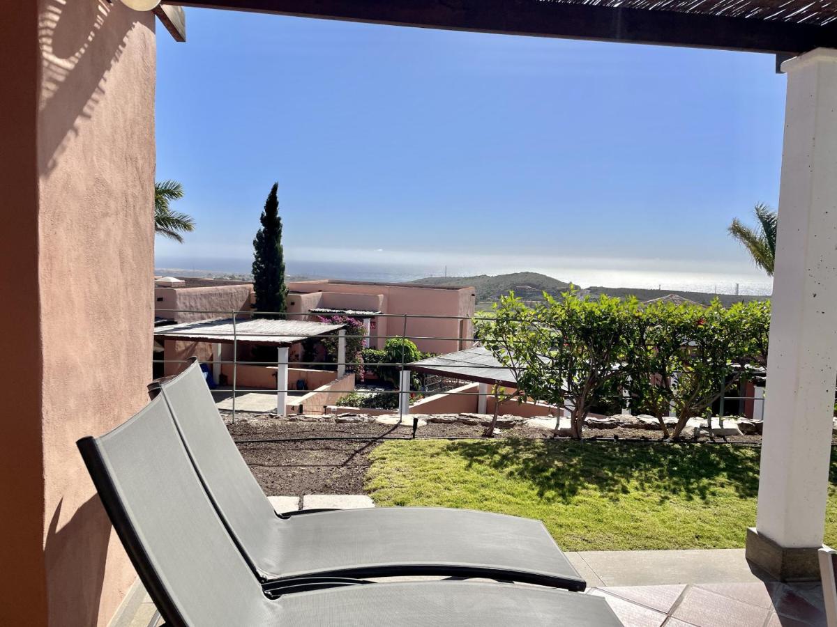 HomeForGuest Villa 7 in Salobre Golf with nice views to the mountains - Chambres d'hôtes San Bartolomé de Tirajana