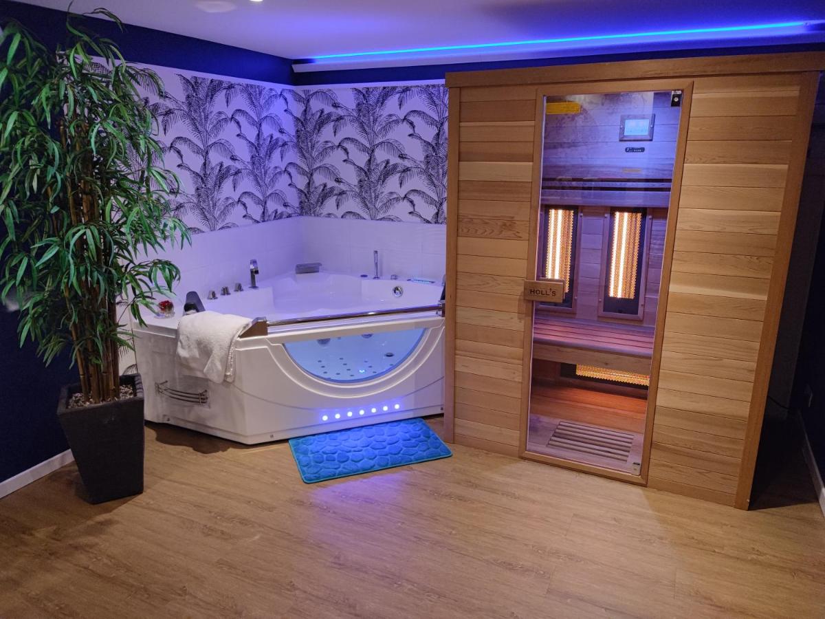 B&B Criquebeuf-sur-Seine - Love Story Chalet avec jacuzzi et sauna - Bed and Breakfast Criquebeuf-sur-Seine