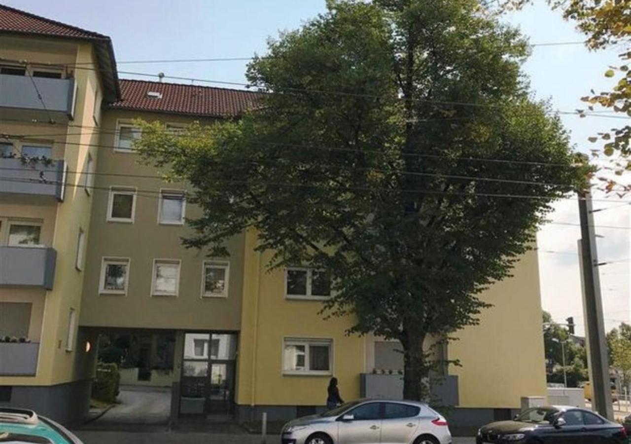 Living-Life, Klinik & Messe vor Ort, Wlan, Netflix - Ferienwohnung