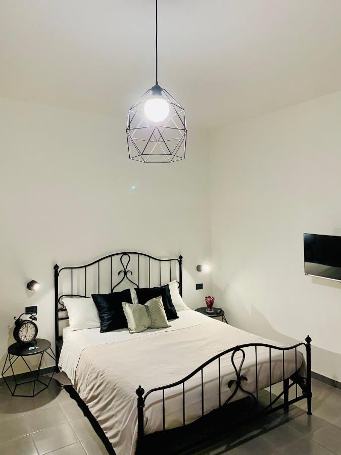 Figurari Home Napoli-2 - B&B Napoli
