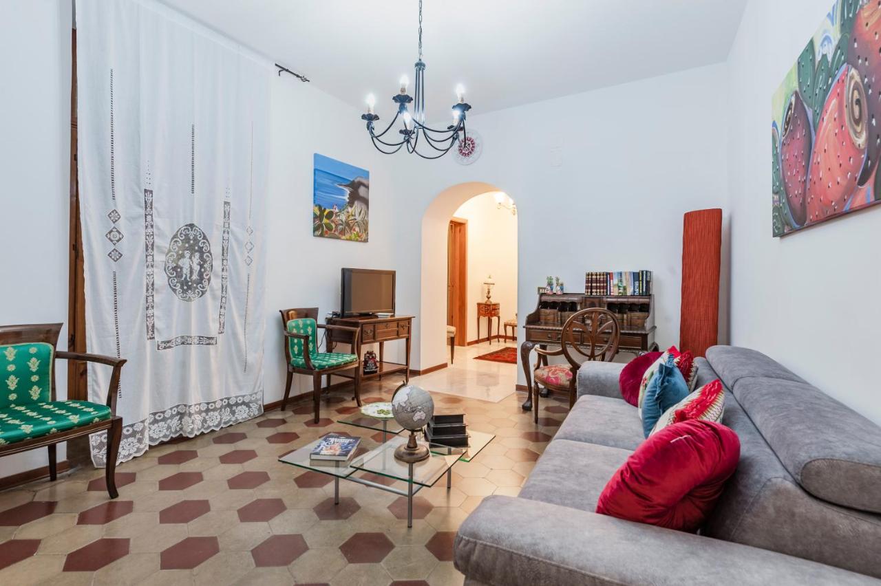 Alfycodindia appartamento-centro-terrazzino 6posti - B&B Catania