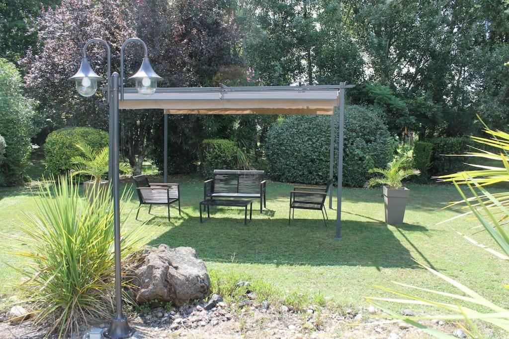 Logement indépendant très calme dans propriété - B&B