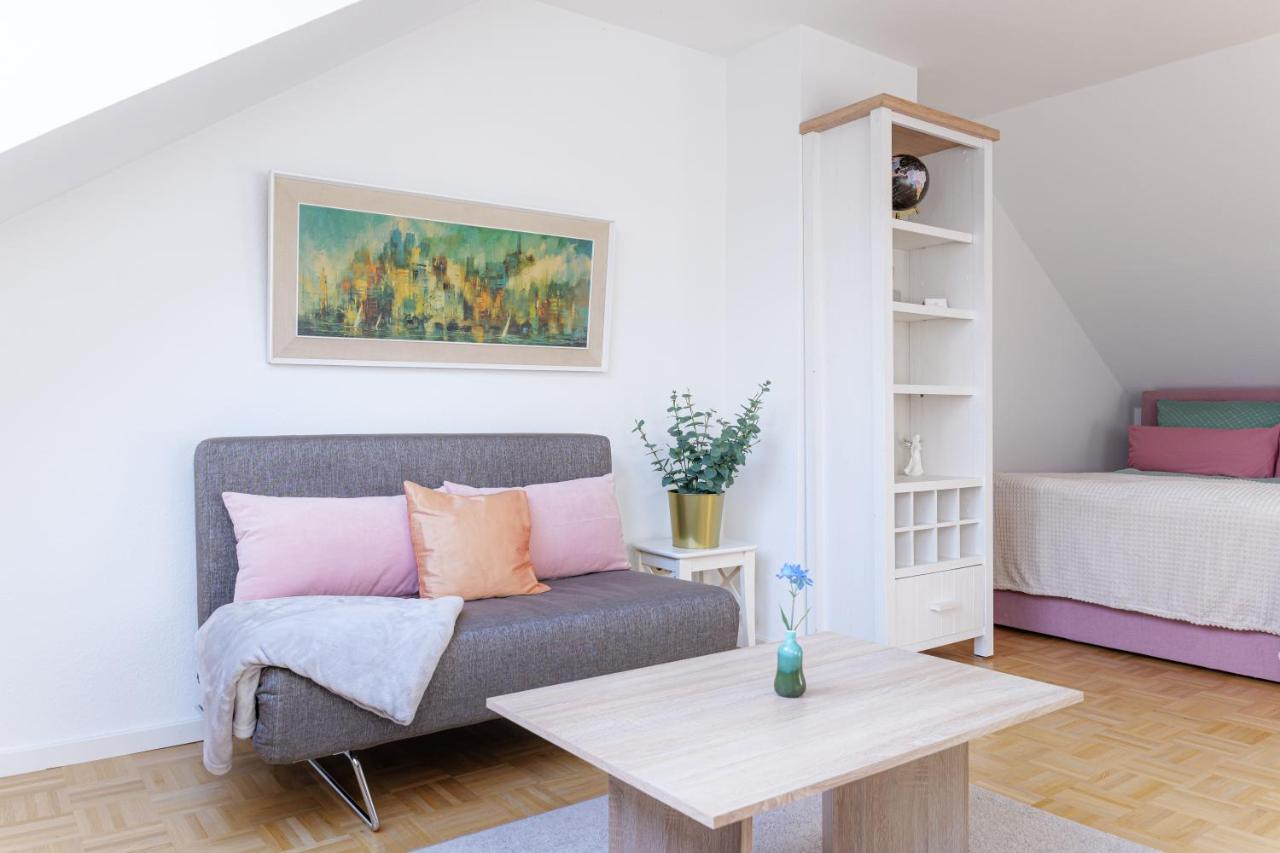 B&B Duisburg - West44 Apartment mit Netflix & Prime - Bed and Breakfast Duisburg