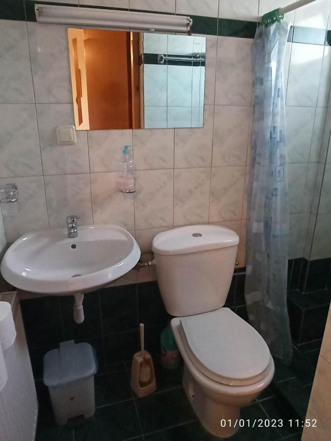 Basic Triple Room