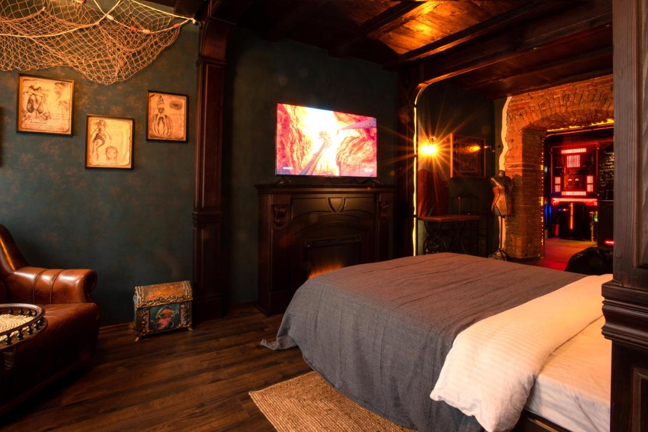 Studio Apartment