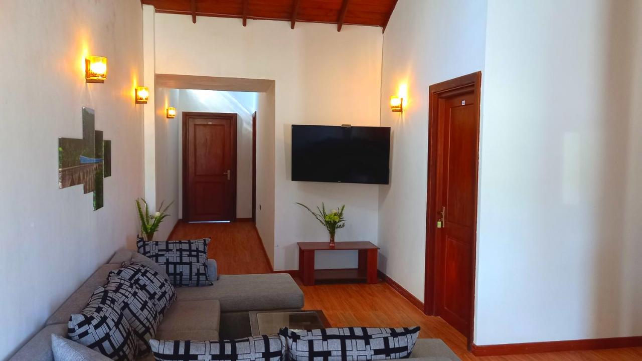 Moonplain Bungalows - B&B Nuwara Eliya