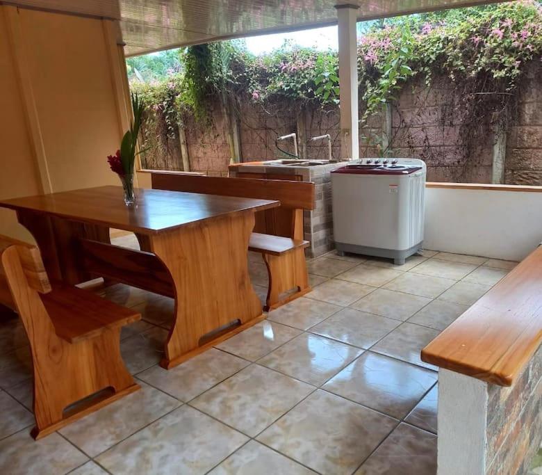 Tropical Bee Garden Holiday Houses - B&B