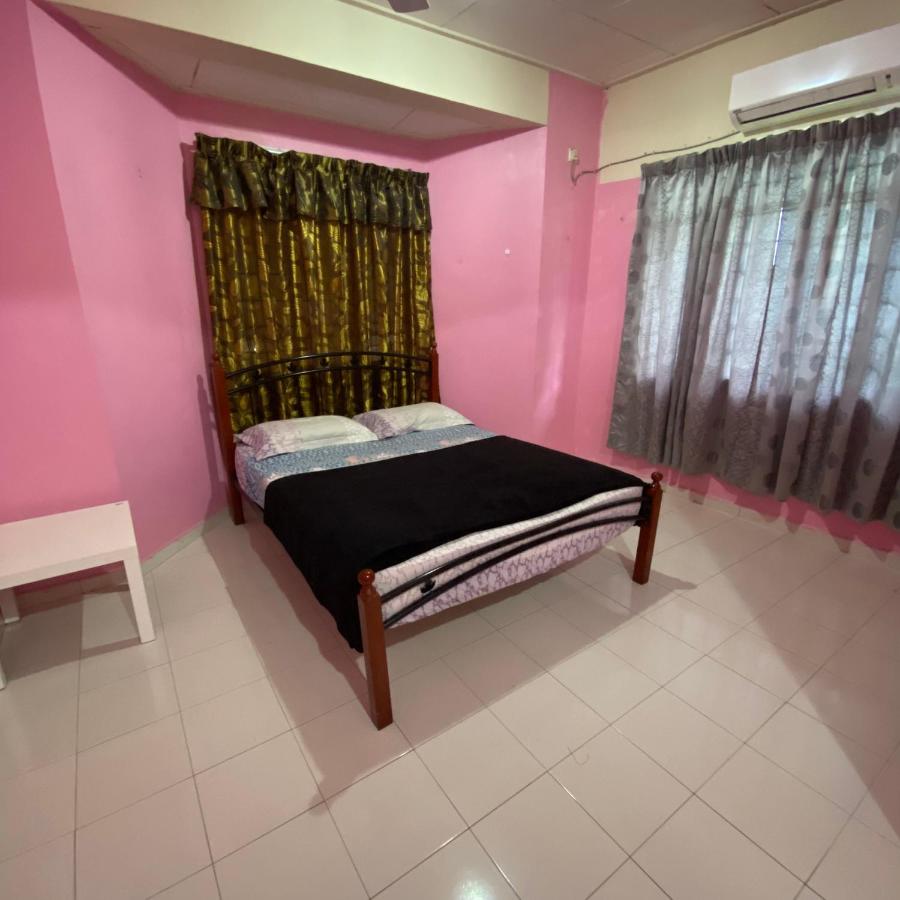 B&B Cukai - Spacious 4 Bedroom 3 bathroom ( Coway & Wifi) - Bed and Breakfast Cukai