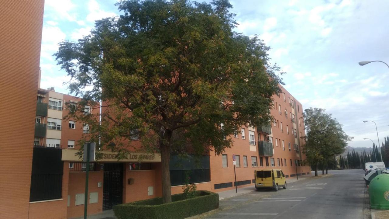 APARTAMENTO LUMINOSO EN URBANIZACIÓN PRIVADA - B&B