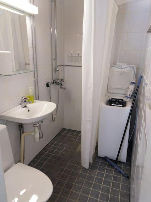 Rivitalon pieni päätykaksio - 37 m2 - B&B Jämsä