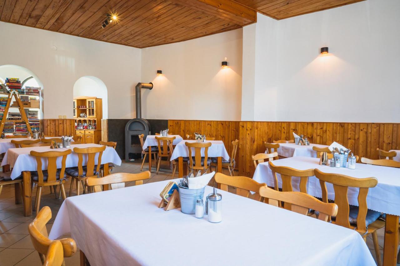 Penzion a vinařství Vyskočil Strachotín - B&B