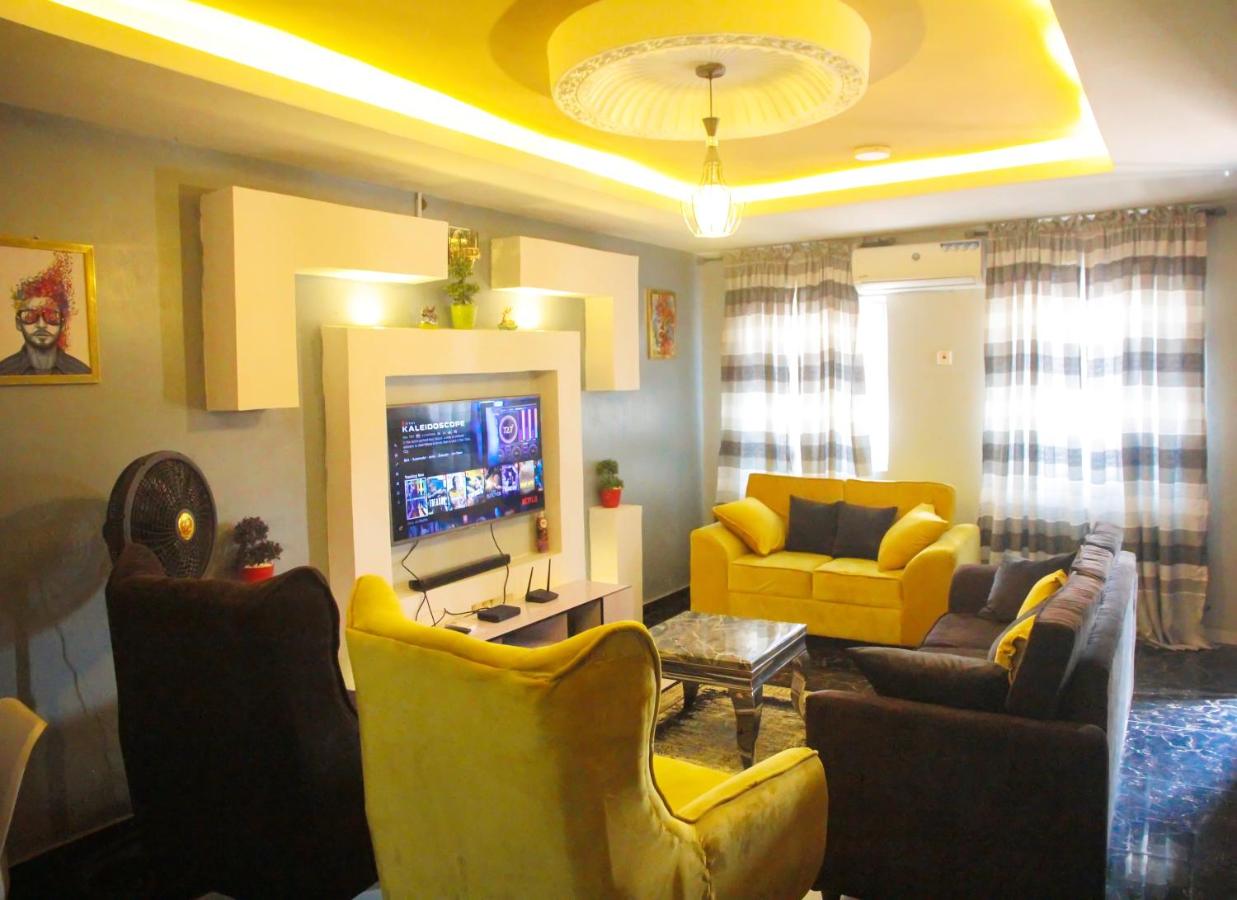 B&B Ibadan - A' BASICS APARTMENTS & SUITES - Bed and Breakfast Ibadan