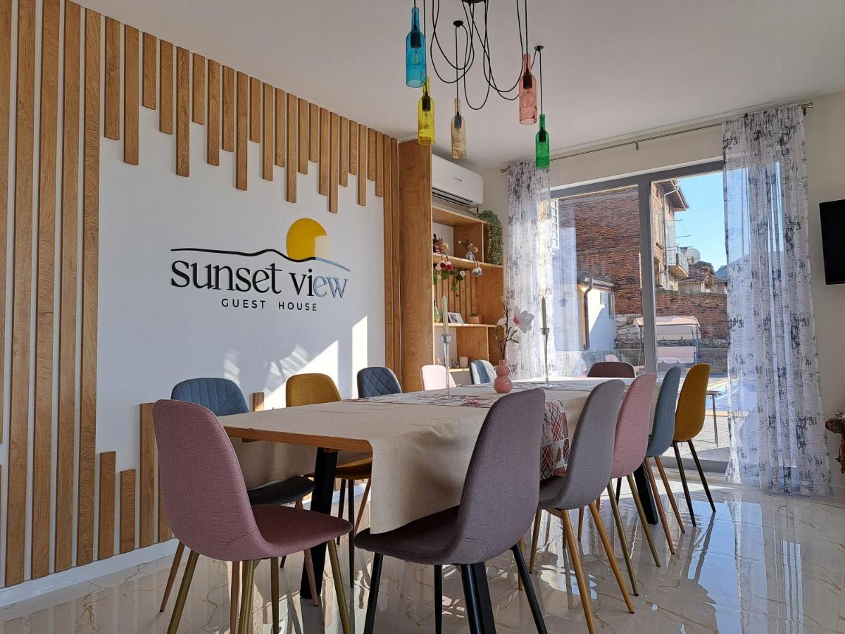 Sunset view guest house - B&B Ilindentsi