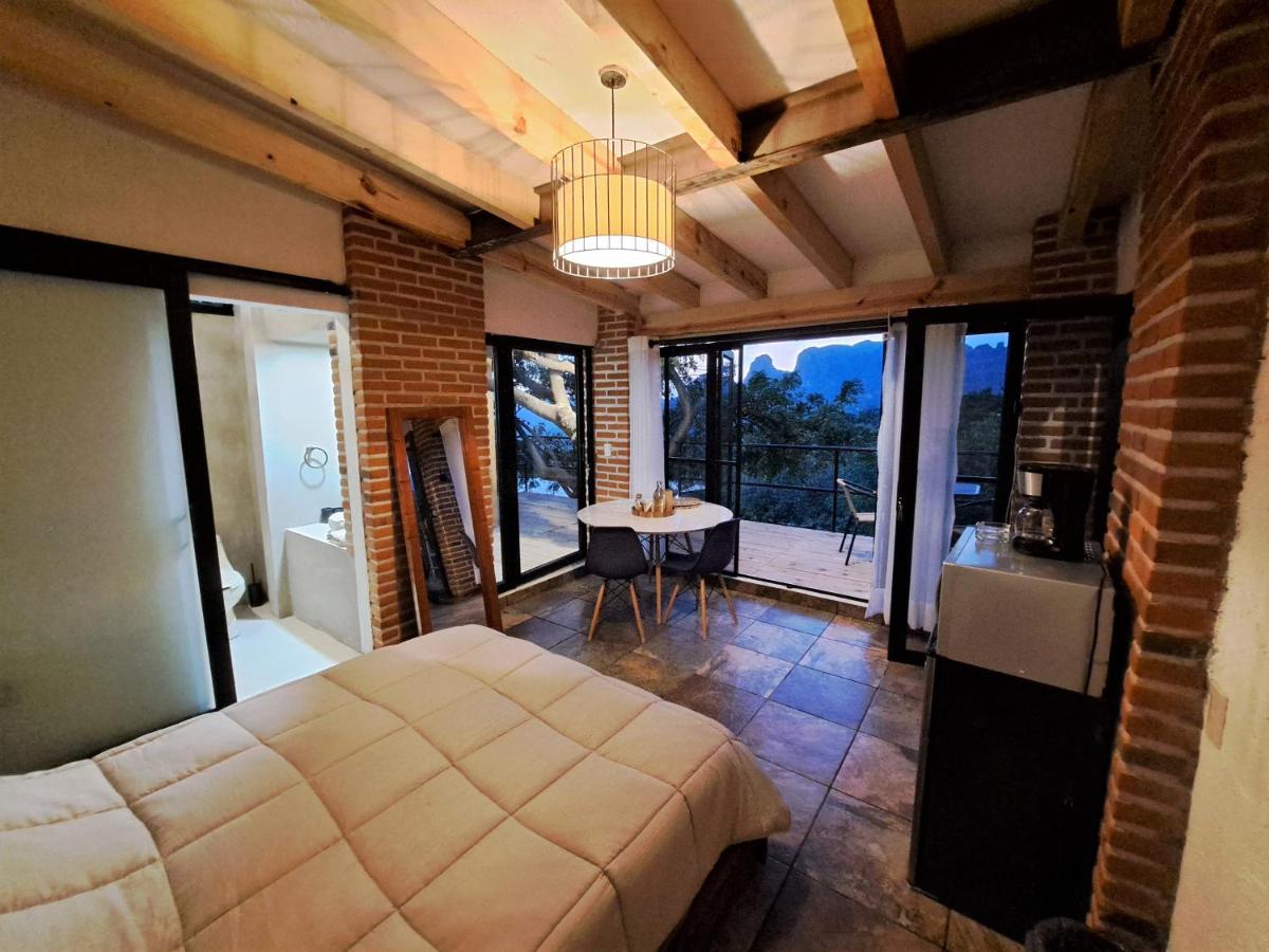 Bungalow Deluxe