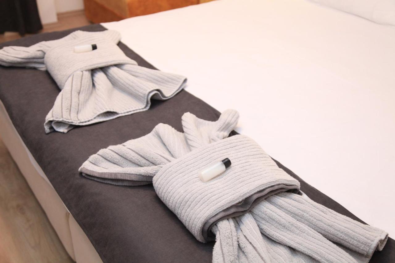 Deluxe Double or Twin Room with City View